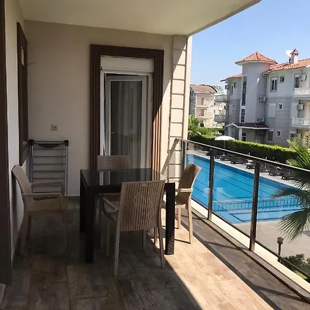 Lägenhet Merkezde Havuzlu Luks Daire!! Belek