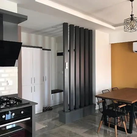 Merkezde Havuzlu Luks Daire!! Apartman